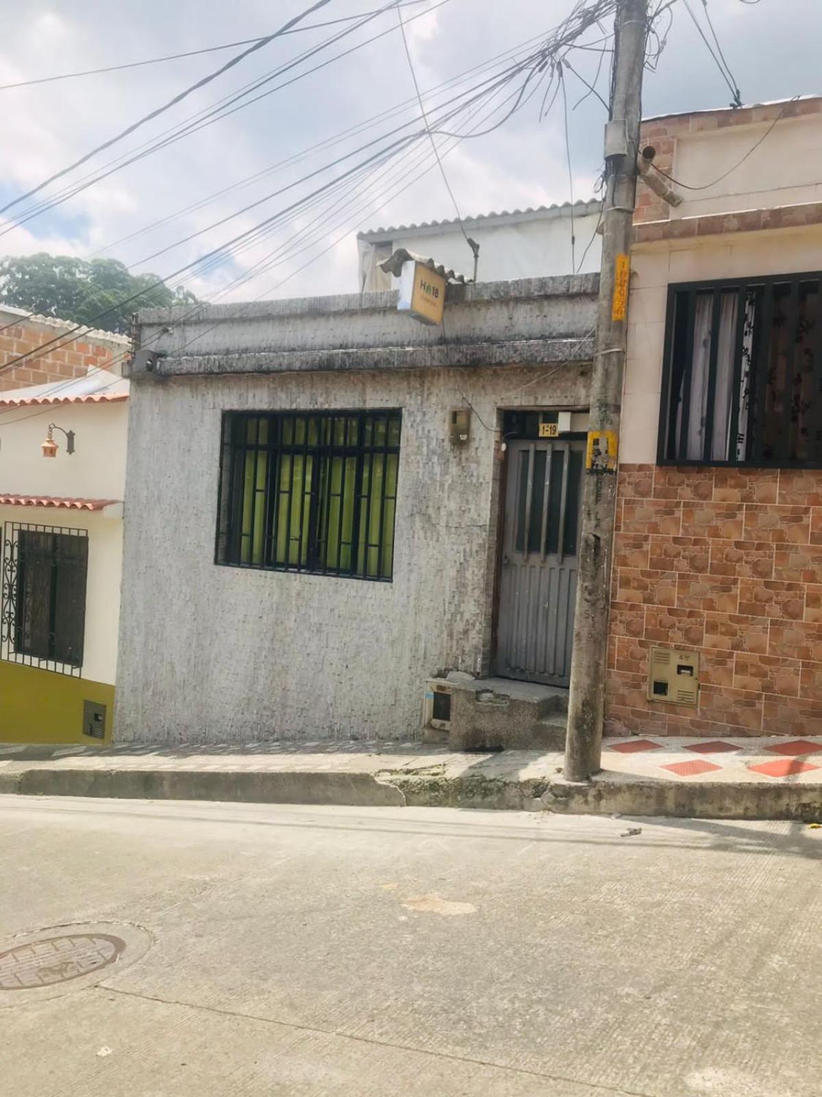 Hostal La 18 Pereira Exterior photo